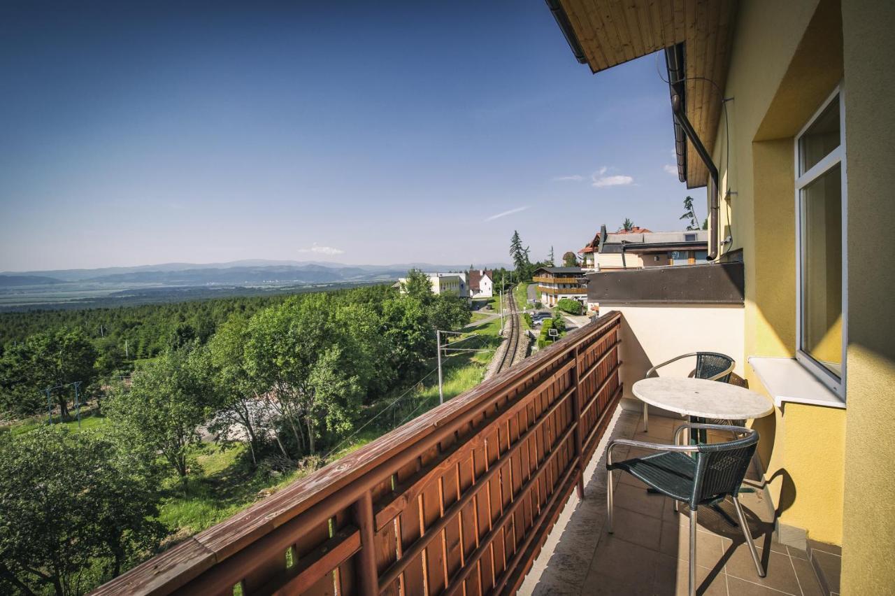 ホテル Privat Galfy Vysoké Tatry エクステリア 写真